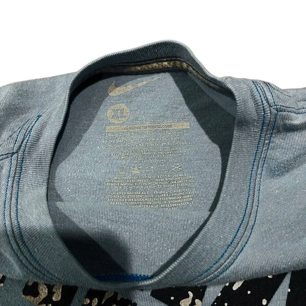 NIKE Logo Blue Black & Silver T-Shirt Boy’s XL